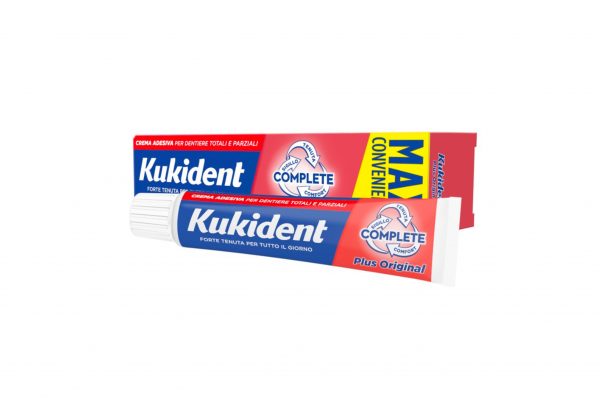 Crema adesiva Kukident Plus